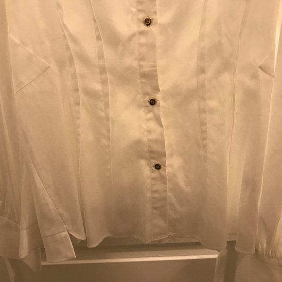 Petersyn White Cotton Blouse With Peplum In the Back - Picture 4 of 10